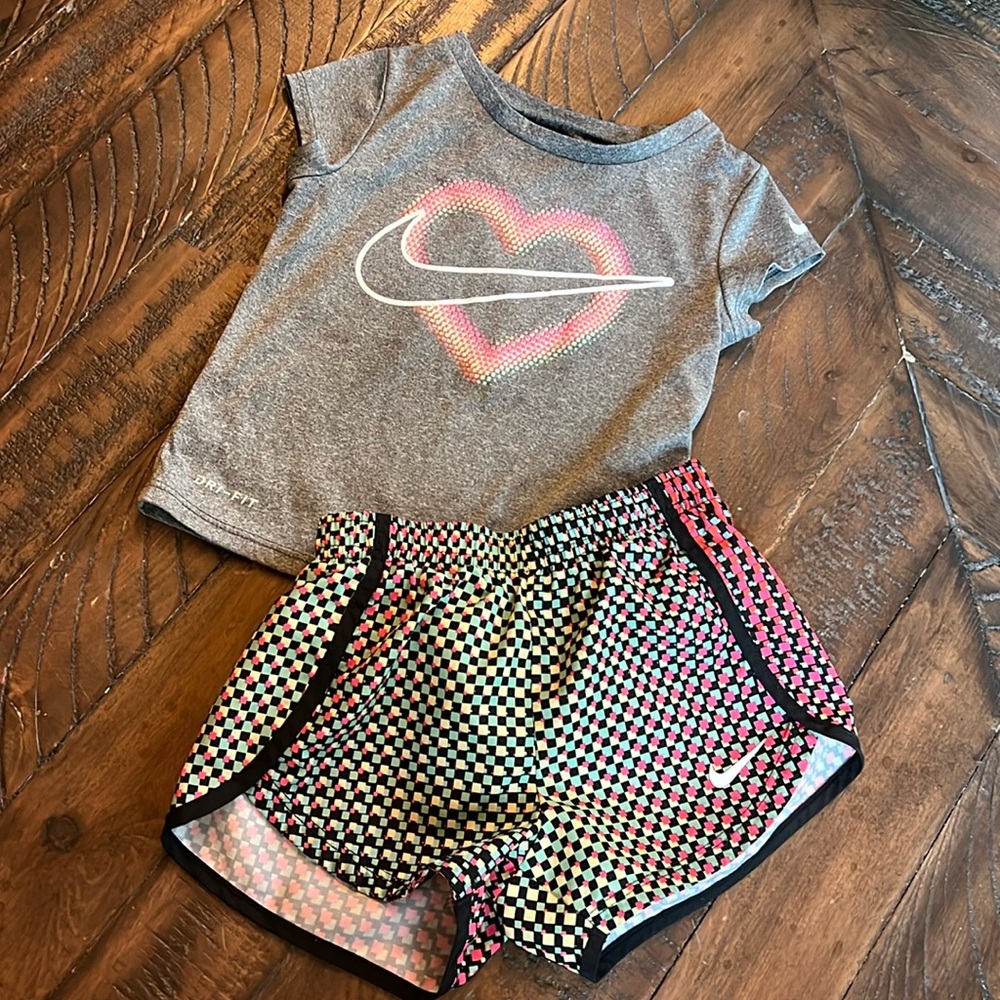 3T Nike girls dry fit outfit
